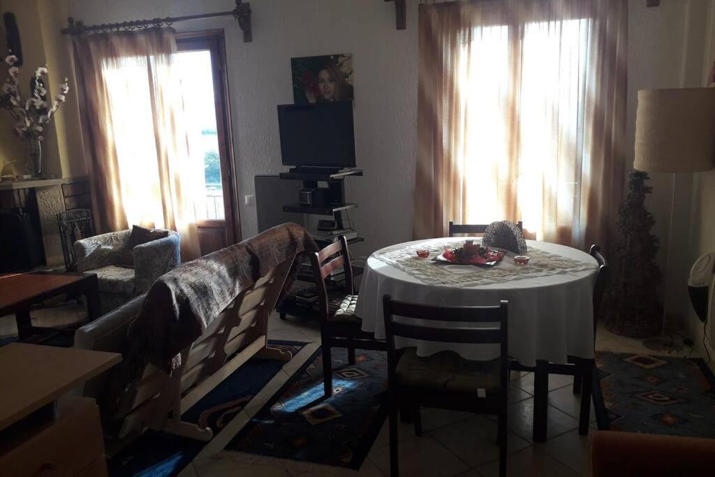 Efis House Apartment Kalivia  Bagian luar foto